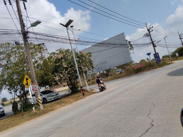 ใช่ ขายที่ดินติดตัวเมืองศรีราชาเหมาะกับการทำหมู่บ้านจัดสรร รูปที่ 3