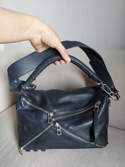 กระเป๋าสะพาย Loewe สีดำ  รูปที่ 3