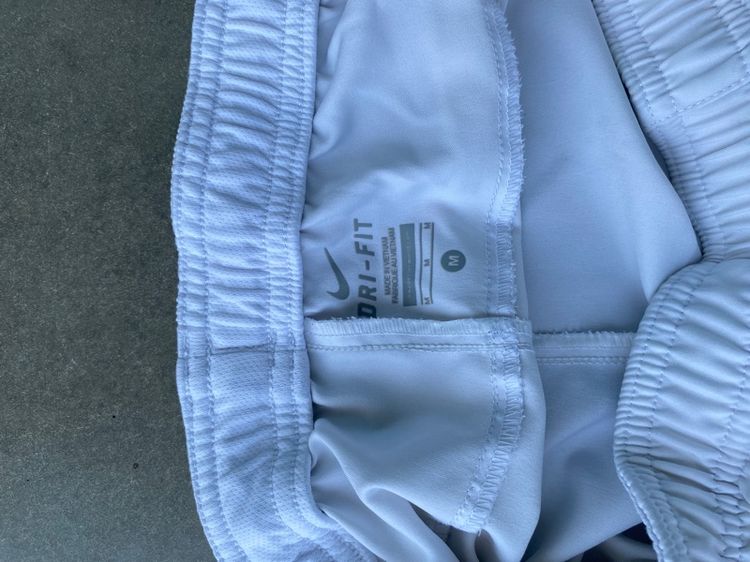 Nike Training Shorts White Size M รูปที่ 3