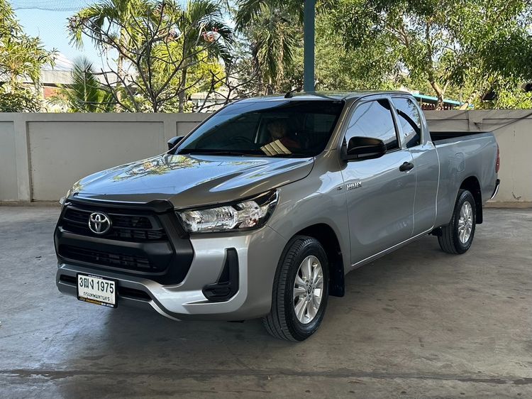 รถ Toyota Hilux Revo Smart Cab 2.4 Mid Z Edition สี บรอนซ์เงิน