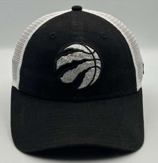 หมวกและหมวกแก๊ป New Era Toronto Raptors Trucker Cap Black White 
