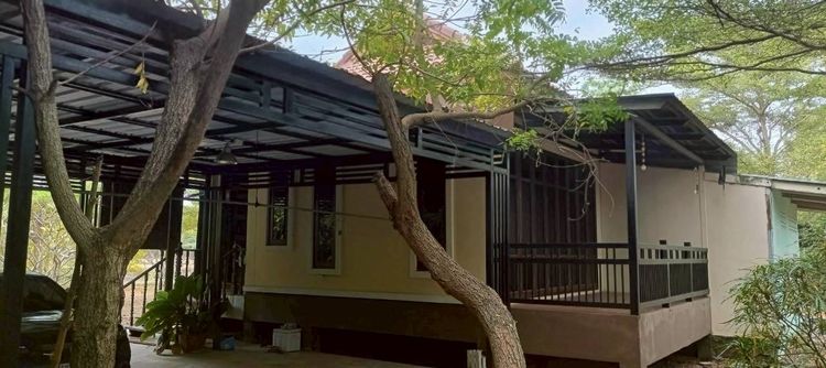 บ้านเดี่ยว พื้นที่ 3 ไร่ 73 ตรว.