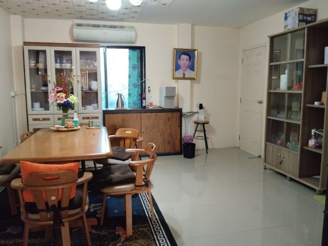 ขายทาวน์เฮ้าส์ใจกลางเมืองศรีราชา