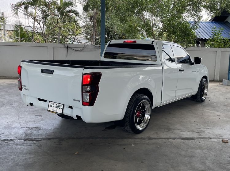 Isuzu D-MAX 2022 1.9 S Pickup ดีเซล ไม่ติดแก๊ส เกียร์ธรรมดา ขาว รูปที่ 2