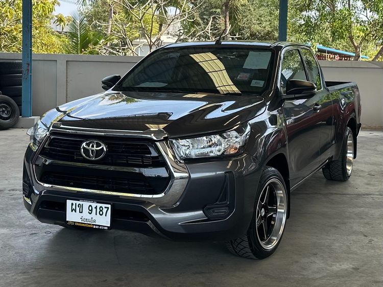 รถ Toyota Hilux Revo Smart Cab 2.4 Entry Z Edition สี เทา