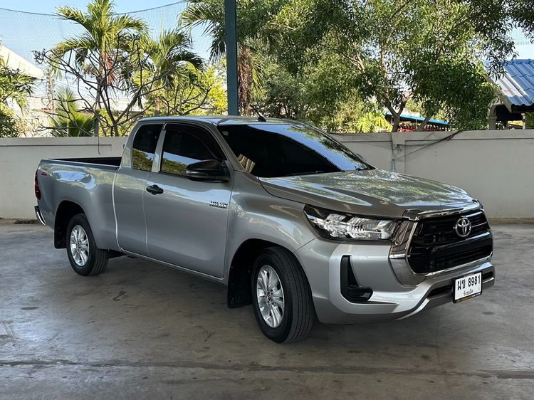Toyota Hilux Revo 2022 Smart Cab 2.4 Entry Z Edition Pickup ดีเซล ไม่ติดแก๊ส เกียร์ธรรมดา บรอนซ์เงิน รูปที่ 4