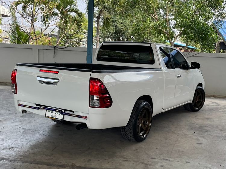 Toyota Hilux Revo 2018 2.4 J Plus Pickup ดีเซล ไม่ติดแก๊ส เกียร์ธรรมดา ขาว รูปที่ 2