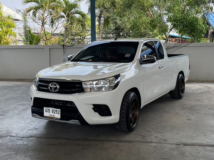 Toyota Hilux Revo 2018 2.4 J Plus Pickup ดีเซล ไม่ติดแก๊ส เกียร์ธรรมดา ขาว