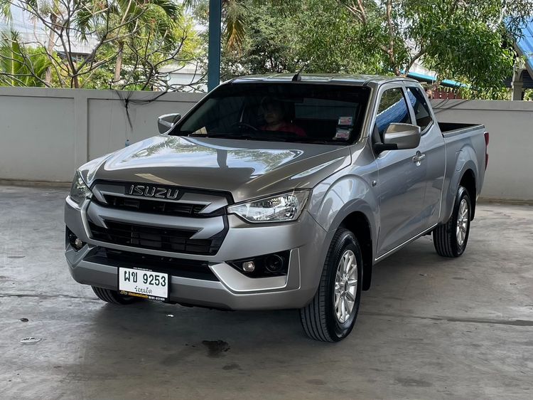 รถ Isuzu D-MAX 1.9 S สี บรอนซ์เงิน
