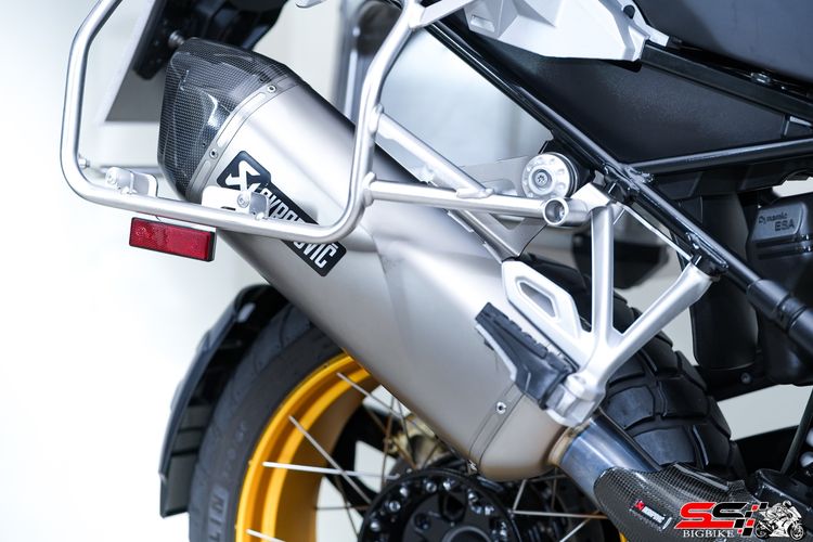 BMW R1250 GSA Rallye Normal ปี2024 วิ่งน้อย 900km ไมล์แท้ เจ้าของเดียว ท่อ AKRAPOVIC แท้ ปี๊บแท้ศูนย์ 3 ใบ สภาพป้ายแดง โครตใหม่ รูปที่ 2