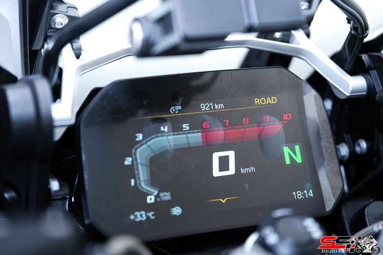BMW R1250 GSA Rallye Normal ปี2024 วิ่งน้อย 900km ไมล์แท้ เจ้าของเดียว ท่อ AKRAPOVIC แท้ ปี๊บแท้ศูนย์ 3 ใบ สภาพป้ายแดง โครตใหม่ รูปที่ 4