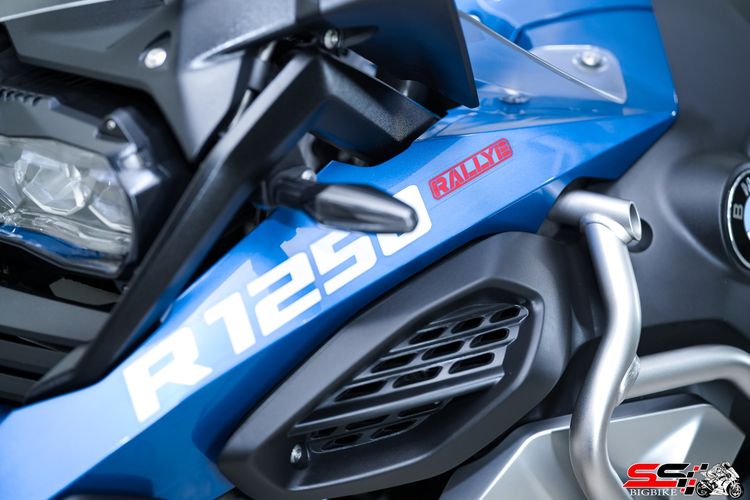 BMW R1250 GSA Rallye Normal ปี2024 วิ่งน้อย 900km ไมล์แท้ เจ้าของเดียว ท่อ AKRAPOVIC แท้ ปี๊บแท้ศูนย์ 3 ใบ สภาพป้ายแดง โครตใหม่ รูปที่ 11