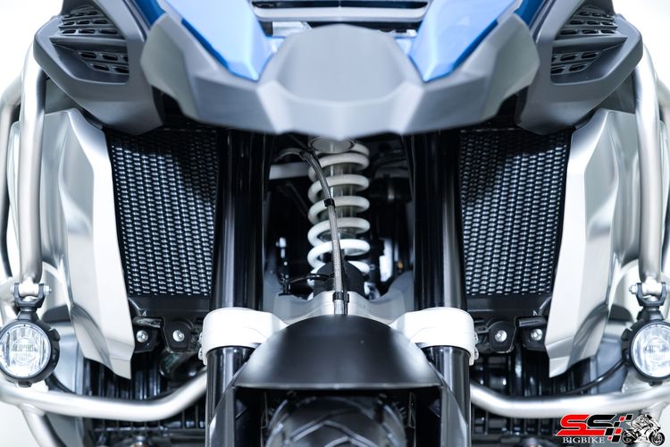 BMW R1250 GSA Rallye Normal ปี2024 วิ่งน้อย 900km ไมล์แท้ เจ้าของเดียว ท่อ AKRAPOVIC แท้ ปี๊บแท้ศูนย์ 3 ใบ สภาพป้ายแดง โครตใหม่ รูปที่ 9