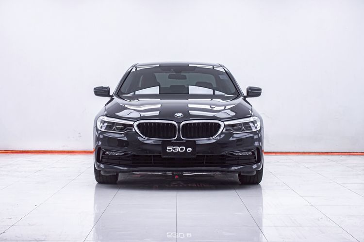 BMW Series 5 2020 530e Sedan ปลั๊กอินไฮบริด (PHEV) ไม่ติดแก๊ส เกียร์อัตโนมัติ เทา รูปที่ 4