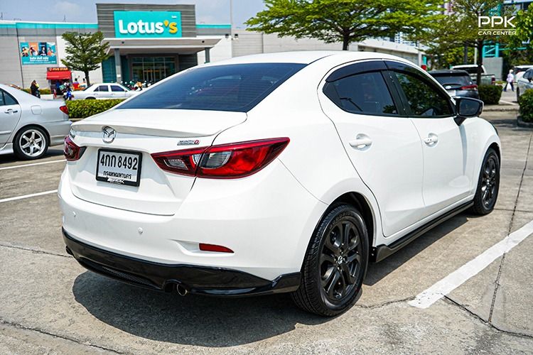 Mazda Mazda 2 2015 1.5 XD High Plus Sedan ดีเซล ไม่ติดแก๊ส เกียร์อัตโนมัติ ขาว รูปที่ 4