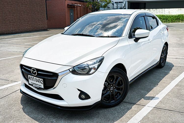 รถ Mazda Mazda 2 1.5 XD High Plus สี ขาว