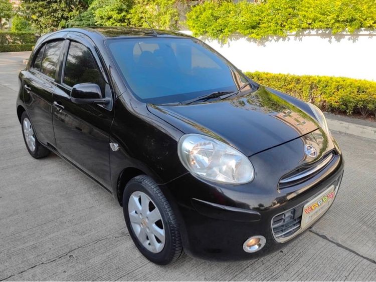 รถ Nissan March 1.2 V สี ดำ