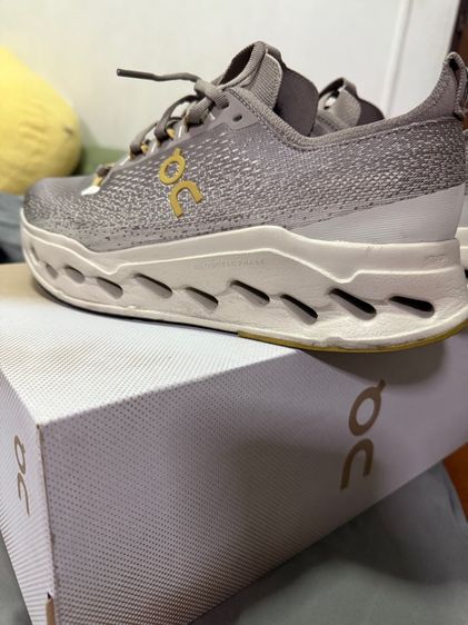 รองเท้าวิ่ง  รูปที่ 4