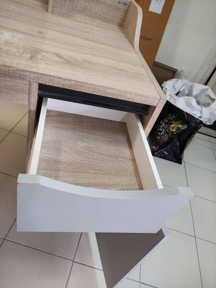 โต๊ะคอมเอนกประสงค์ Koncept แถมเก้าอี้  ขาย1200.มารับบางบัวทอง นนทบุรี รูปที่ 10