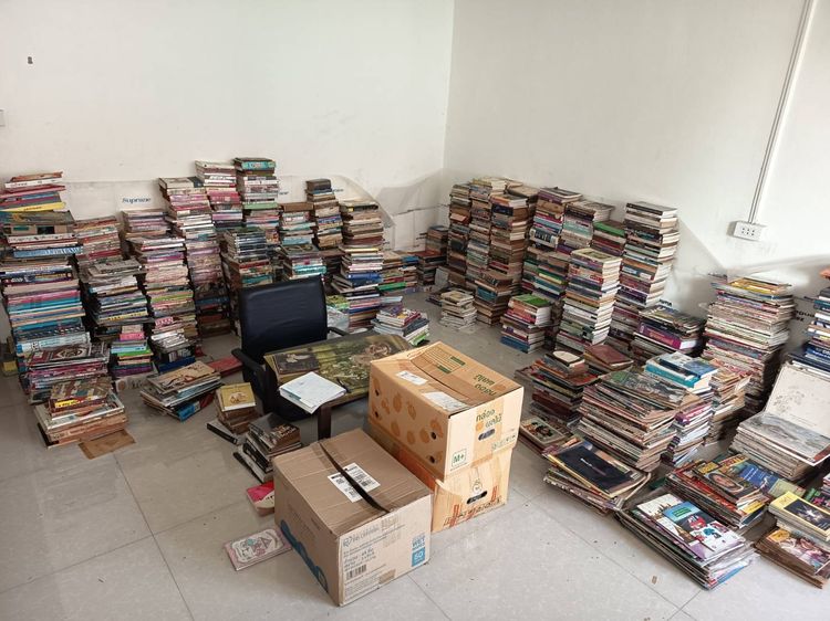 ความรู้ทั่วไป เหมาหนังสือ กิโลละ10บาท รวม 10,000 โล 