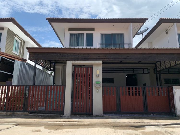 บ้านแฝดสองชั้น