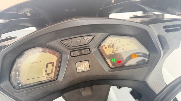 Honda  CBR650F รูปที่ 8