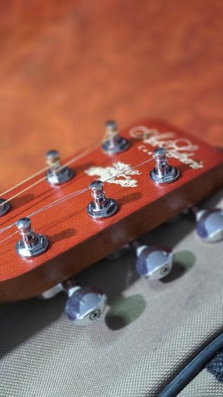 ขายกีต้าร์โปร่ง 36 นิ้ว art and luthier สัญชาติแคนนาดา สภาพ 99