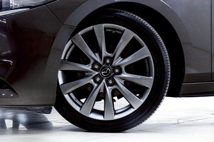 Mazda Mazda3 2021 2.0 SP Sedan เบนซิน ไม่ติดแก๊ส เกียร์อัตโนมัติ น้ำตาล รูปที่ 4