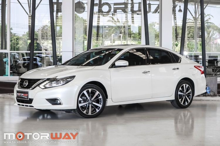 รถ Nissan Teana 2.0 200 XL Sports Series Navi สี ขาว