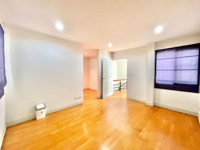 ðāļāļēāļĒāļāļēāļ§āļāđāđāļŪāļĄ 3 āļāļąāđāļ āļāļāļąāļāļāļĢāļē āļāļĢāļāļāļīāļāļāļĨ āļŦāļąāļ§āļŦāļĄāļēāļ āļāļģāđāļĨāđāļĒāļĩāđāļĒāļĄâïļ āđāļāļ·āđāļāļāļāđāļēāļāļāļĩðāļŠāļ°āļāļ§āļ āļāļĨāļāļāļ āļąāļĒāđāļāļĨāđāļĢāļāđāļāļāđāļē BTS āļāļĢāļĢāļĒāļēāļāļēāļĻāļāđāļēāļāļĒāļđāđâ
ïļ āļŠāļ āļēāļāđāļŦāļĄāđāļāđāļ°âïļâïļð āļĢāļđāļāļāļĩāđ 3