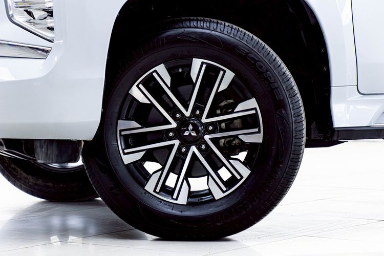 Mitsubishi Pajero Sport 2021 2.4 GT Plus Utility-car ดีเซล ไม่ติดแก๊ส เกียร์อัตโนมัติ ขาว รูปที่ 4