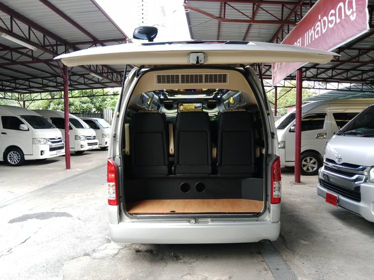 Toyota Commuter 2019 3.0 Van ดีเซล ไม่ติดแก๊ส เกียร์ธรรมดา เทา