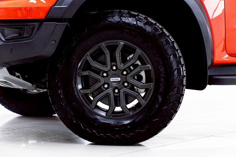 Ford Ranger 2025 Raptor 3.0L V6 Twin-Turbo EcoBoost 4x4 Pickup เบนซิน ไม่ติดแก๊ส เกียร์อัตโนมัติ ส้ม รูปที่ 4