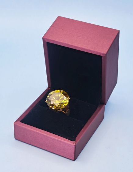 แหวนบุษราคัม  รูปที่ 2