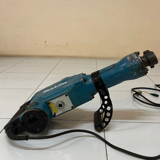 เครื่องสกัดคอนกรีตไฟฟ้า MAKITA รุ่น HM1306 รูปที่ 4