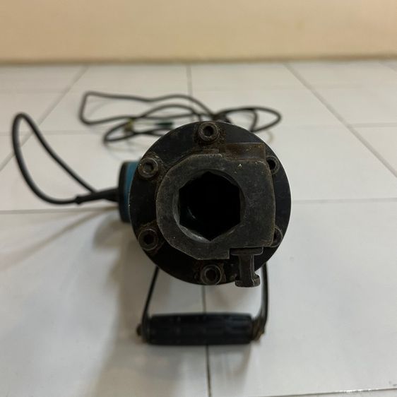 เครื่องสกัดคอนกรีตไฟฟ้า MAKITA รุ่น HM1306 รูปที่ 6