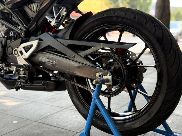 CB150R สี ดำ รถบ้านมือเดียวใช้เอง รูปที่ 6