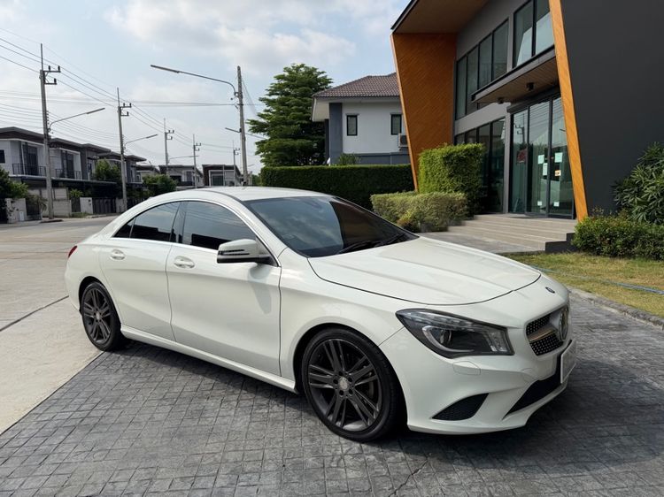 Mercedes-Benz CLA-Class 2015 CLA180 Sedan เบนซิน ไม่ติดแก๊ส เกียร์อัตโนมัติ ขาว รูปที่ 3