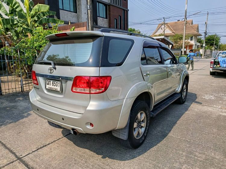 Toyota Fortuner 2005 2.7 V 4WD Utility-car เบนซิน LPG เกียร์อัตโนมัติ เทา รูปที่ 2