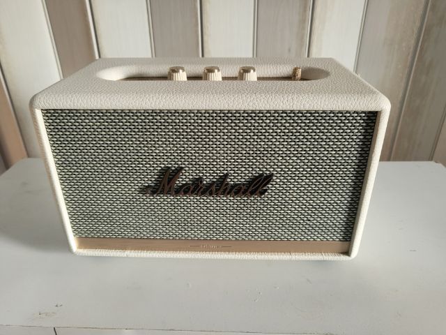 ลำโพงบลูทูธ Marshall Acton II สีครีม