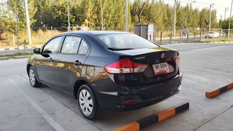 Suzuki Ciaz 2017 1.2 GL Sedan เบนซิน ไม่ติดแก๊ส เกียร์อัตโนมัติ ดำ รูปที่ 4