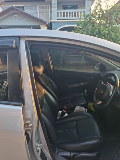 รถ Mazda Mazda 2 1.5 Elegance Groove สี บรอนซ์เงิน