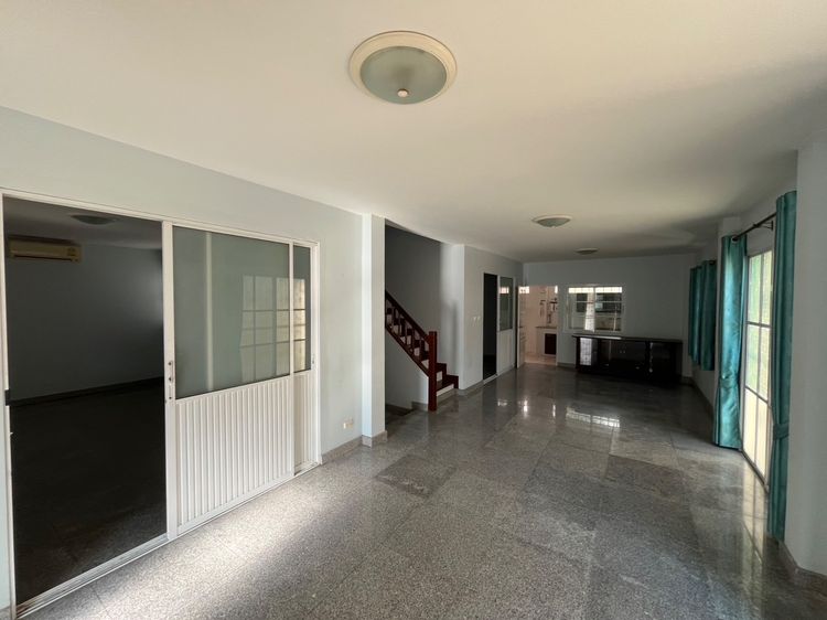 อื่นๆ มีบางส่วน สร้างเสร็จก่อน 2010 🏡ปล่อยเช่าบ้านเดี่ยว 2 ชั้น ในหมู่บ้านอิมพีเรียลพาร์ค🏡 