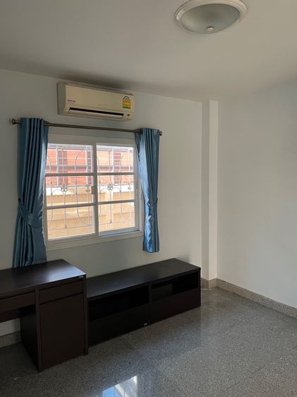 อื่นๆ มีบางส่วน สร้างเสร็จก่อน 2010 🏡ปล่อยเช่าบ้านเดี่ยว 2 ชั้น ในหมู่บ้านอิมพีเรียลพาร์ค🏡  รูปที่ 3