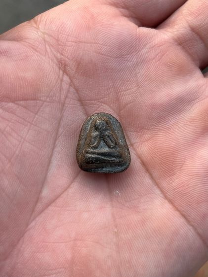 พระปิดตาแขนบ่วง 