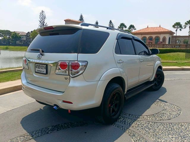 Toyota Fortuner 2013 2.7 V Utility-car เบนซิน LPG เกียร์อัตโนมัติ เทา รูปที่ 3