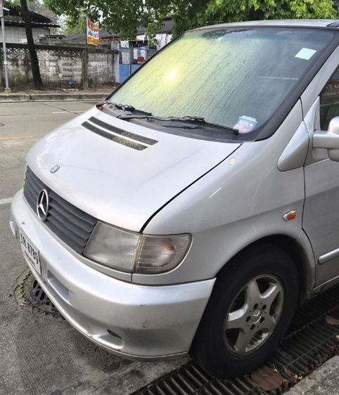 รถ Mercedes-Benz V-Class Vito สี บรอนซ์เงิน