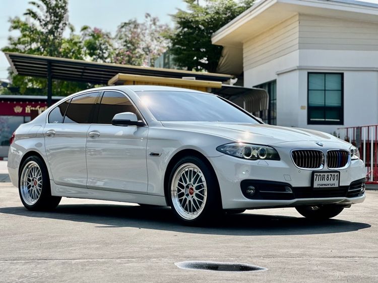 BMW Series 5 2016 520d Sedan ดีเซล ไม่ติดแก๊ส เกียร์อัตโนมัติ ขาว รูปที่ 3