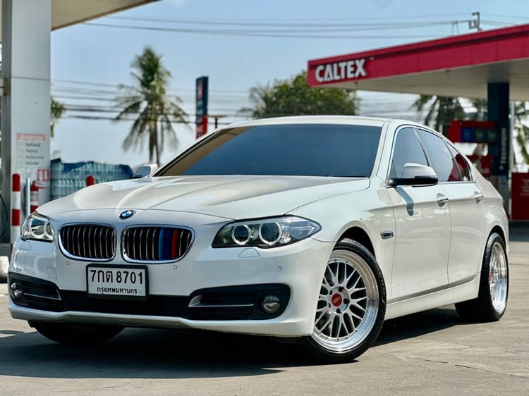 BMW Series 5 2016 520d Sedan ดีเซล ไม่ติดแก๊ส เกียร์อัตโนมัติ ขาว รูปที่ 2