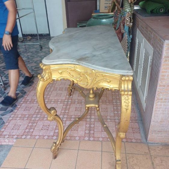 .ขายของเก่ามีอยู่ด้วยกัน 4 อย่างโต๊ะ 2 ตัวนางรำงานเก่าของเก่า 2 ตัว 1 คู่ รูปที่ 5